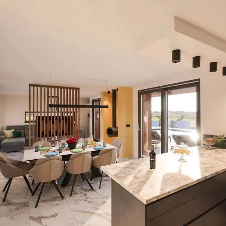 Royal Sands Nyaraló